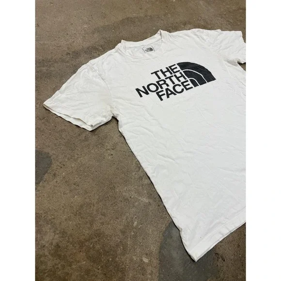 The North Face T-Shirt Mens Medium White Short Sleeve Logo Graphic Outdoor Tee - Picture 2 of 16